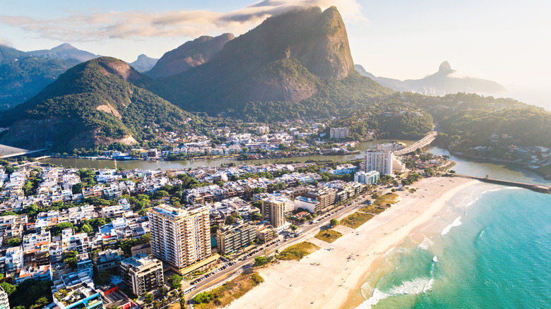 Barra da Tijuca beach