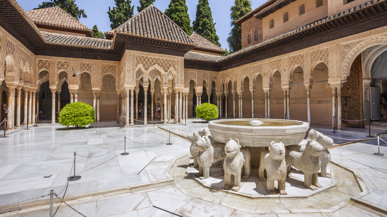 Alhambra Lion court and fountain