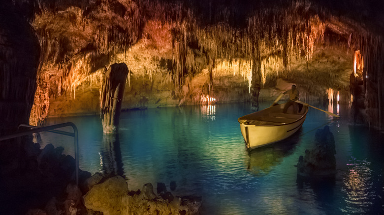 A boat on the lake inside Drach caves