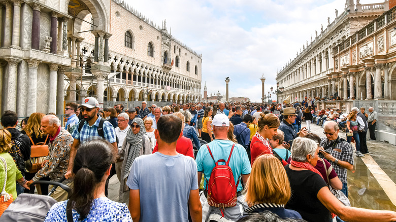 Venice overrun with tourists