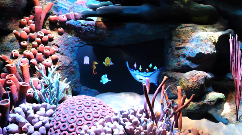 Finding Nemo characters on ride