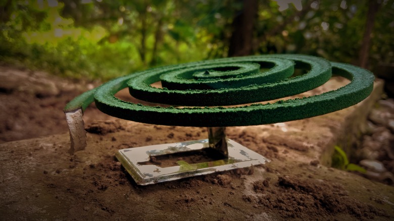 Mosquito coil for repelling insects