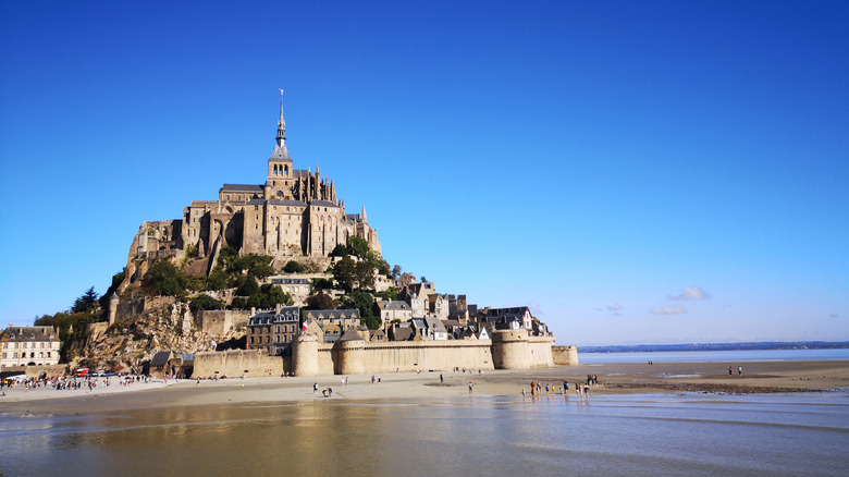 France's Abbaye de Mont-Saint-Michel