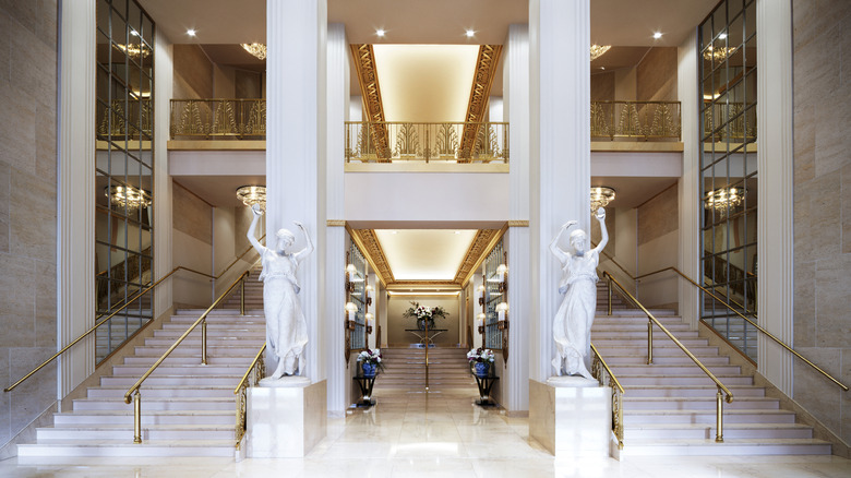 Entrance to Waldorf Astoria New York