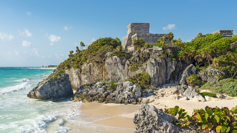 Mayan ruins overlooking Tulum Beach