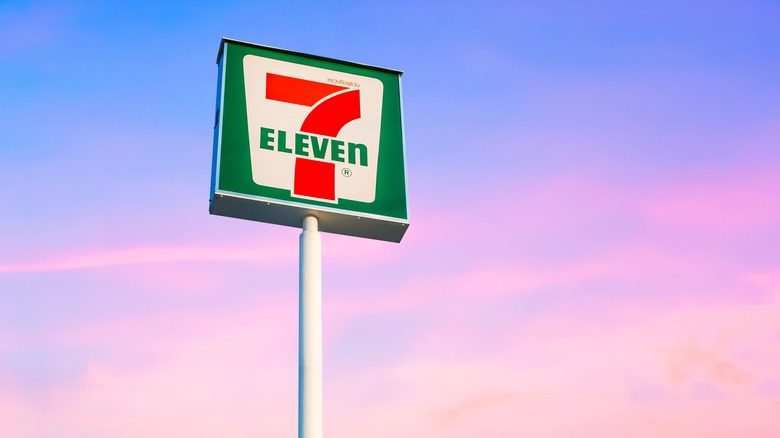 7-Eleven sign 