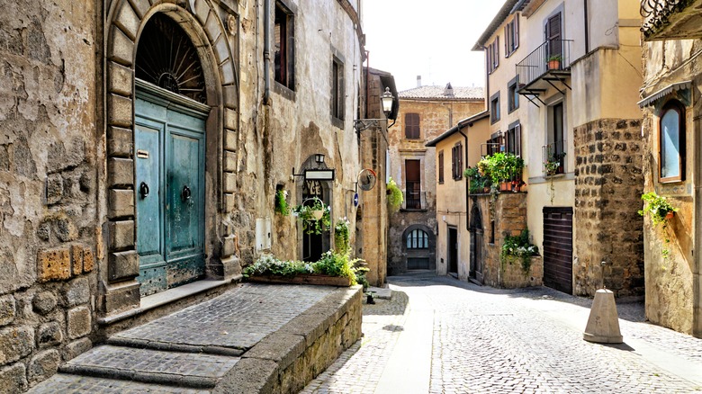 Medieval architecture in Orvieto