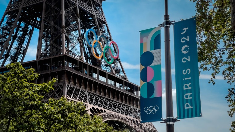 Eiffel Tower with Olympic rings