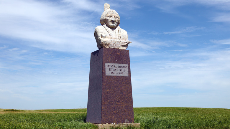 The sitting bull monument in Mobridge, South Dakota