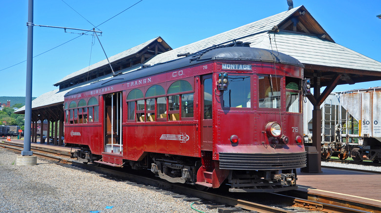 A street car at the Electric Trolley Museum