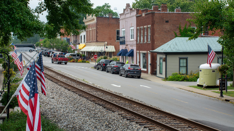 La Grange Kentucky downtown with railroad tracks