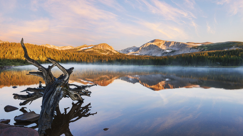 Brainard Lake with the mountains reflecting on the water