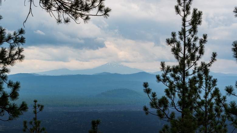 Overcast day at Newberry National Volcanic Monument