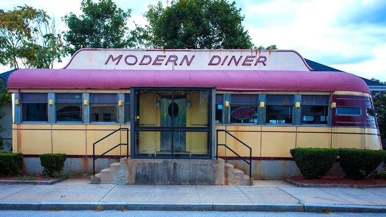 Exterior of Modern Diner in Pawtucket, RI