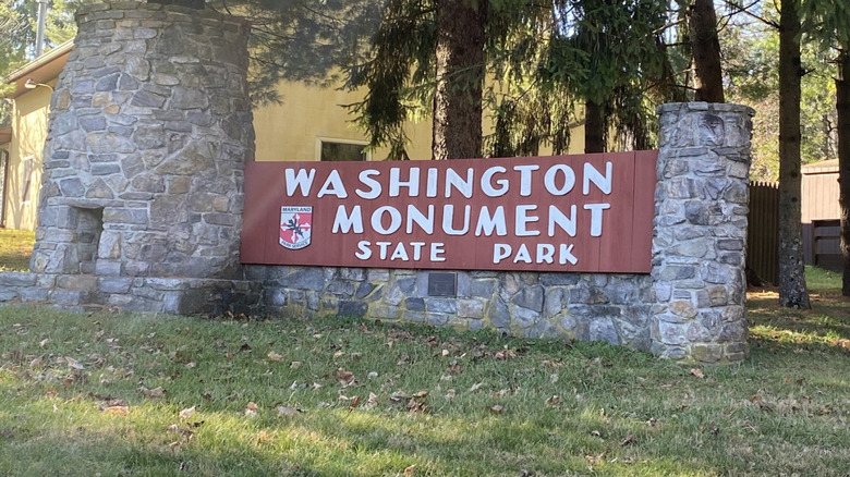 Entrance to the Washington Monument State Park in Maryland