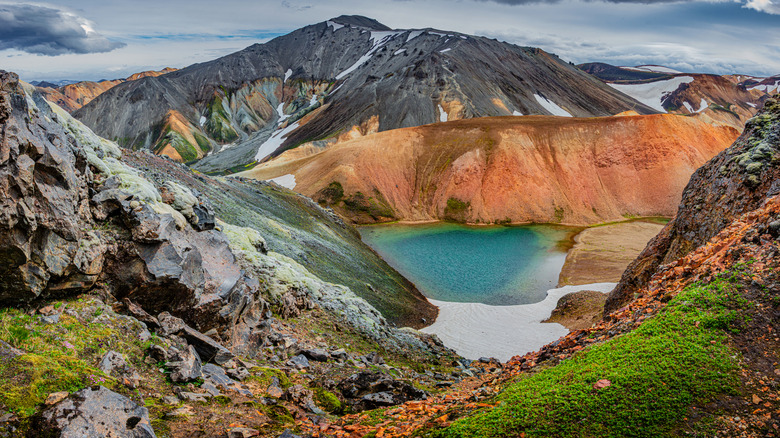 Rhyolite mountains and geothermal lake