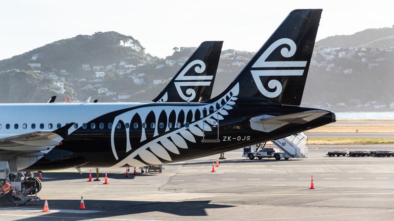 Two Air New Zealand planes on the tarmac