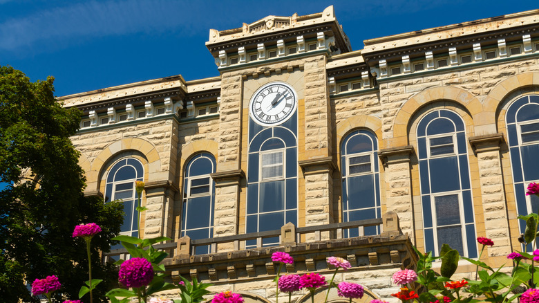 building in downtown Ottawa, Illinois