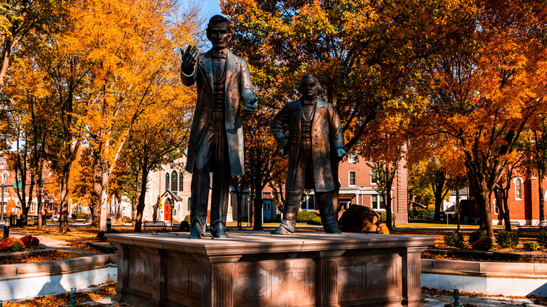 statue of Lincoln-Douglas debates in Washington Park