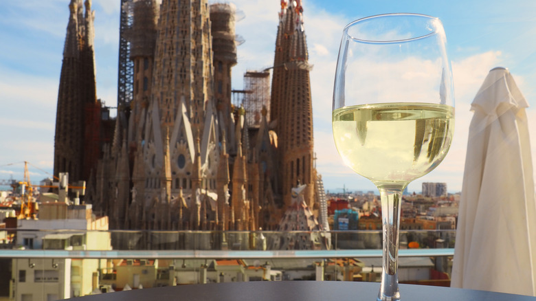 Glass of wine overlooking Basílica de la Sagrada Família