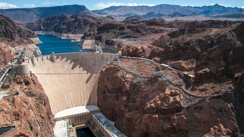 Bridge at Hoover Dam in the daylight