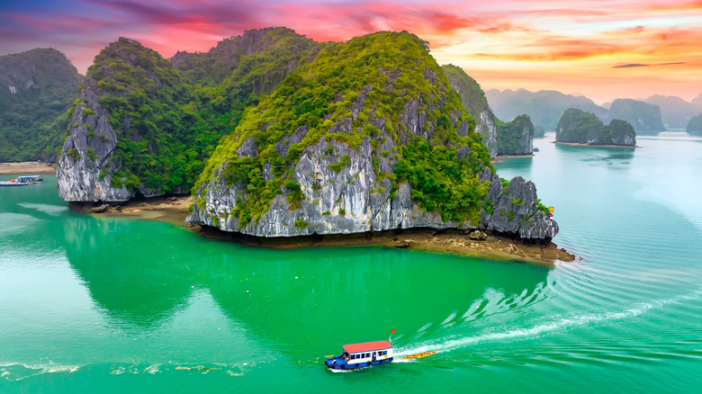 La Hay Bay near Cát Bà Island, Vietnam