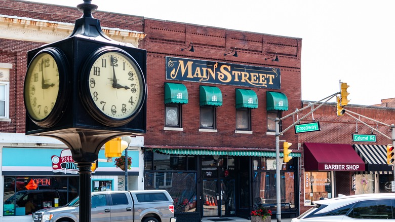 Chesterton, Indiana, Main Street buildings and clock