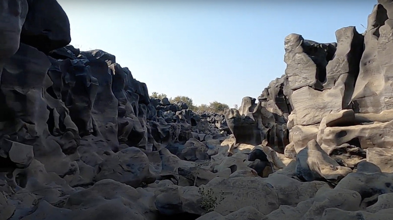 Black Magic Canyon otherworldly rocks