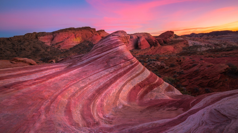 Sunset over a wave rock formation at Nevada's Valley of Fire State Park