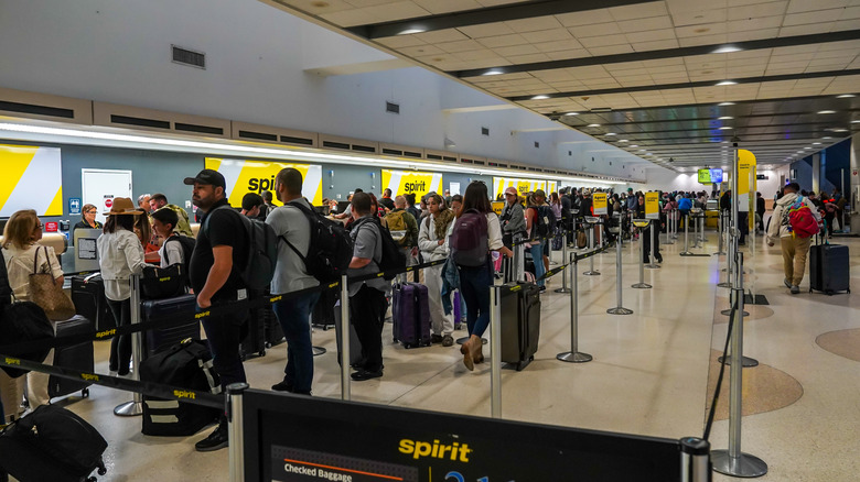 Check-in lines at airport for Spirit Airlines