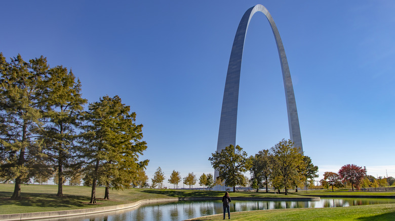 Landscape of the Gateway Arch in St. Louis