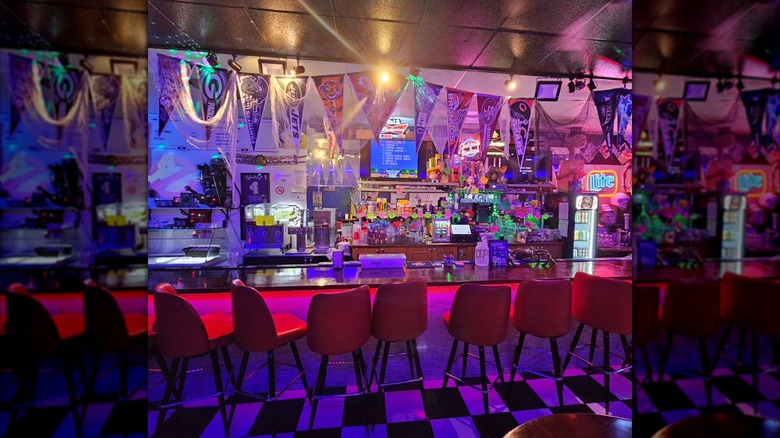 Bar at Back to the 80s Cafe & More Las Vegas