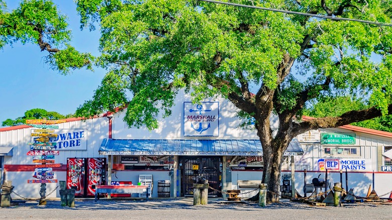 a storefront in Bayou la Batre, Alabama