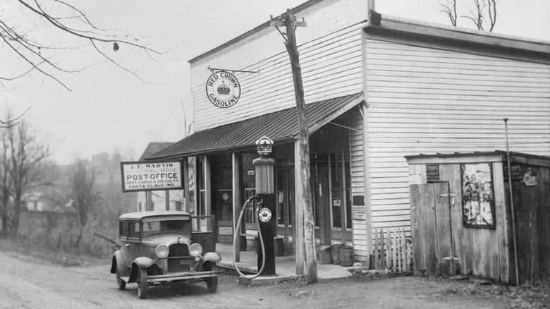 Black-and-white photo of original Santa Claus Post Office