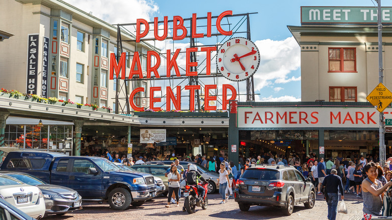 Sign for Pike Place Market