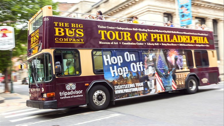 Philadelphia tour bus