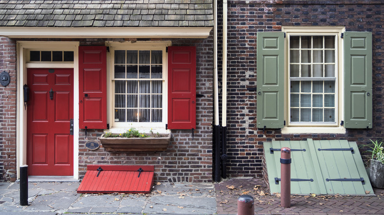 House's along Elfreth's Alley in Philadelphia, Pennslyvania