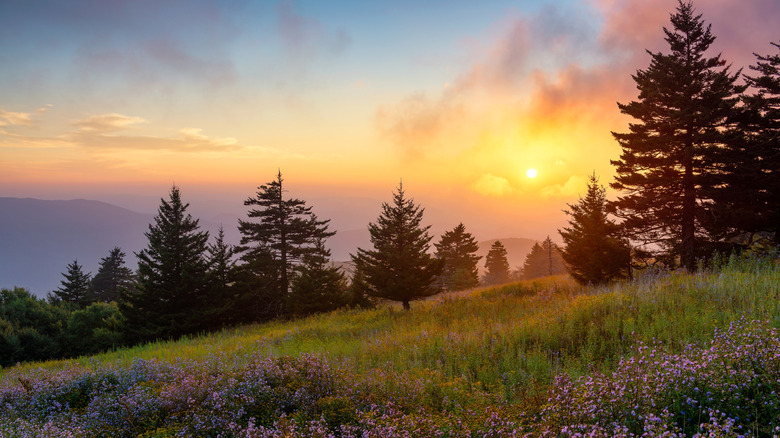 sunset over the mountain and hills near Damascus, VA