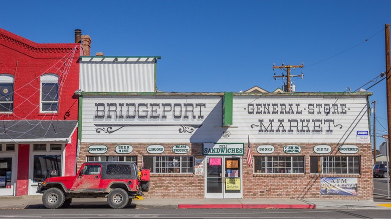 Bridgeport General Store Market