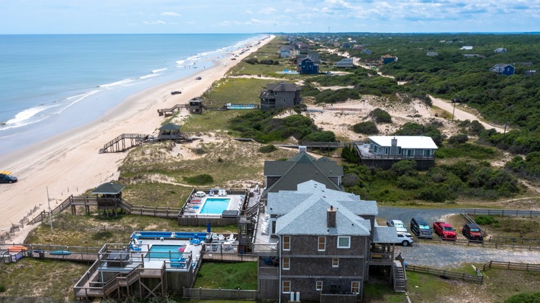 Beach and homes in Carova, North Carolina