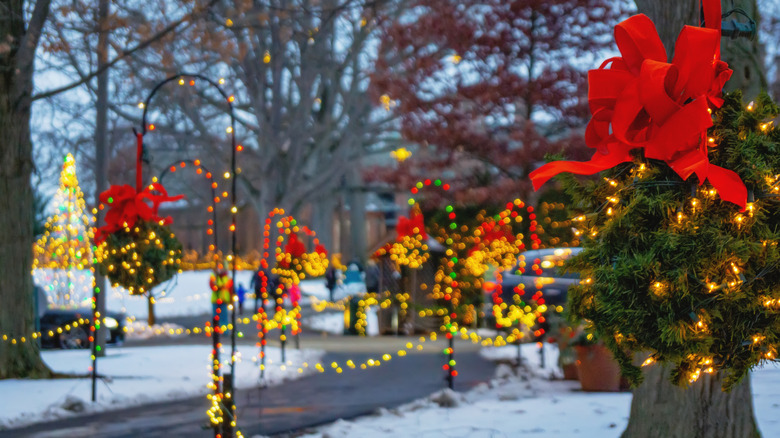 Christmas lights and decoration in Findlay