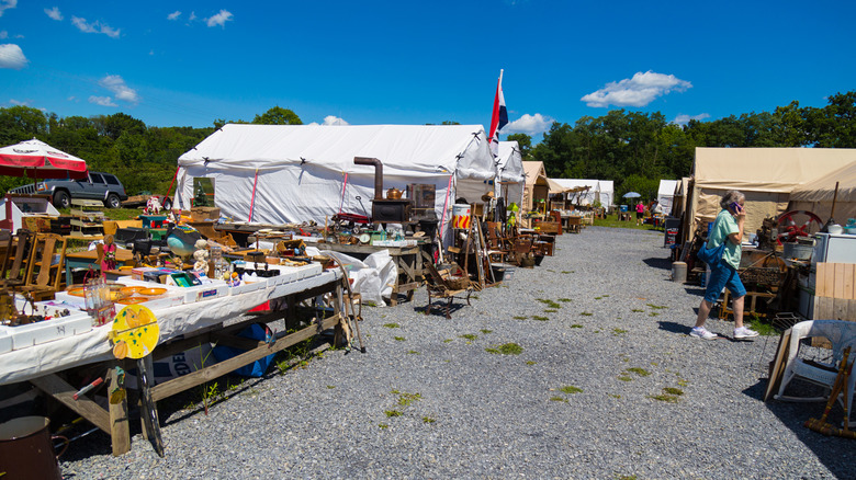 Outdoor antique market in Adamstown PA