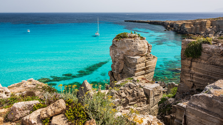 cliffs of Cala Rossa