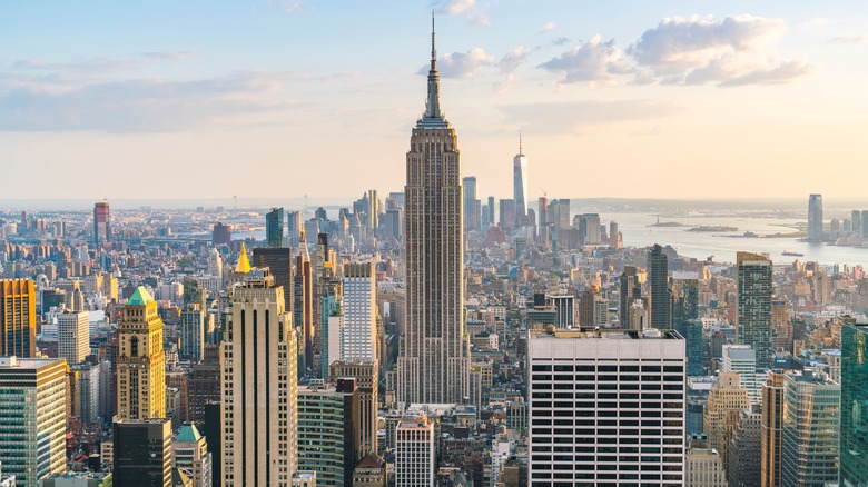 Manhattan skyline with the Empire State Building in the center