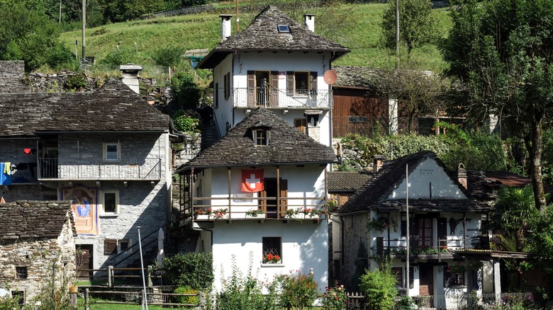 Ticino houses in Lavertezzo