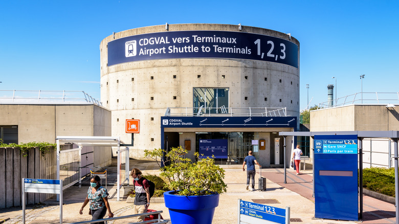 Charles de Gaulle airport shuttle