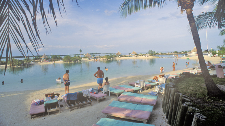 vacationers on Florida beach