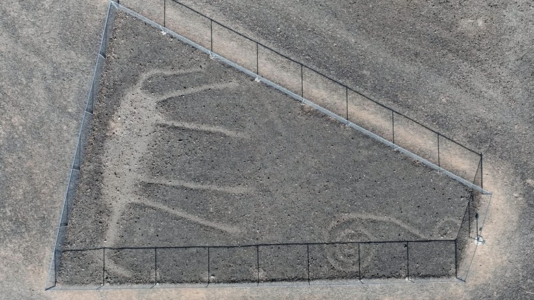 An aerial view of a pair of Blythe Intaglios