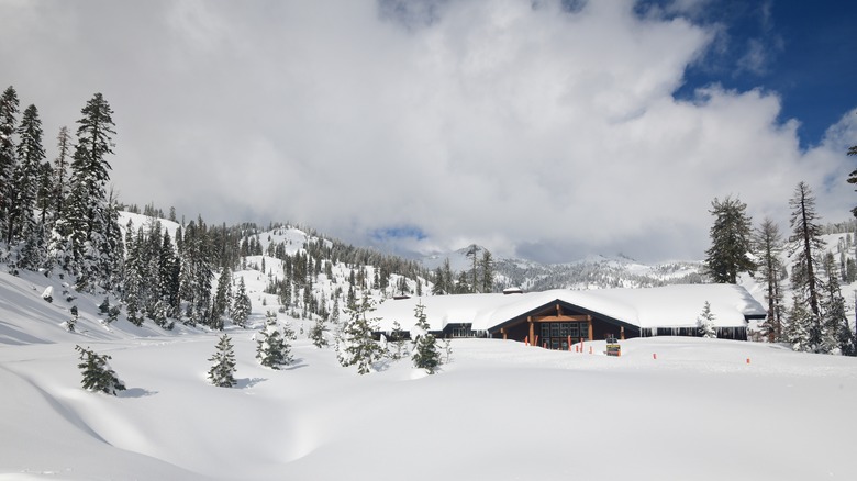 Kohm Yah-mah-nee visitor center at Lassen Volcanic National Park in California buried in snow