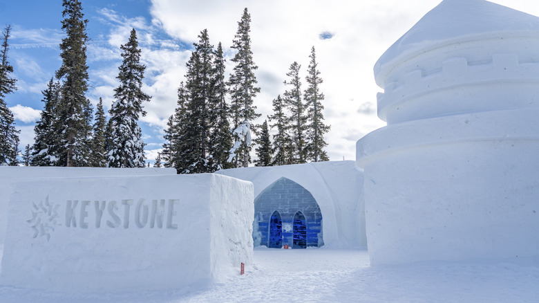 Colorado Is Home To The 'world's Largest Mountaintop Snow Fort' And It 